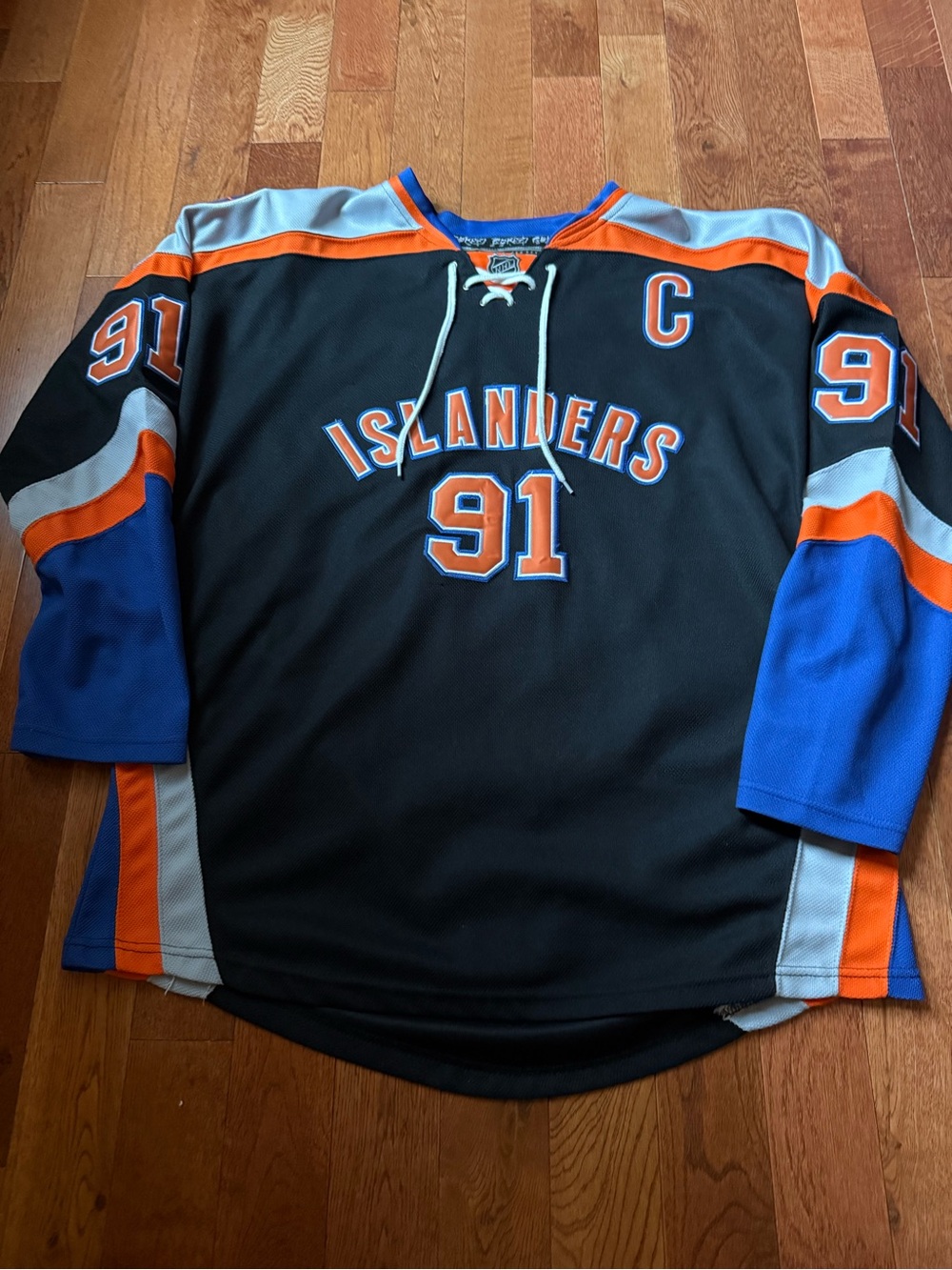 Reebok CCM Tavares Islanders Hockey Jersey #91 Made in Canada XL
